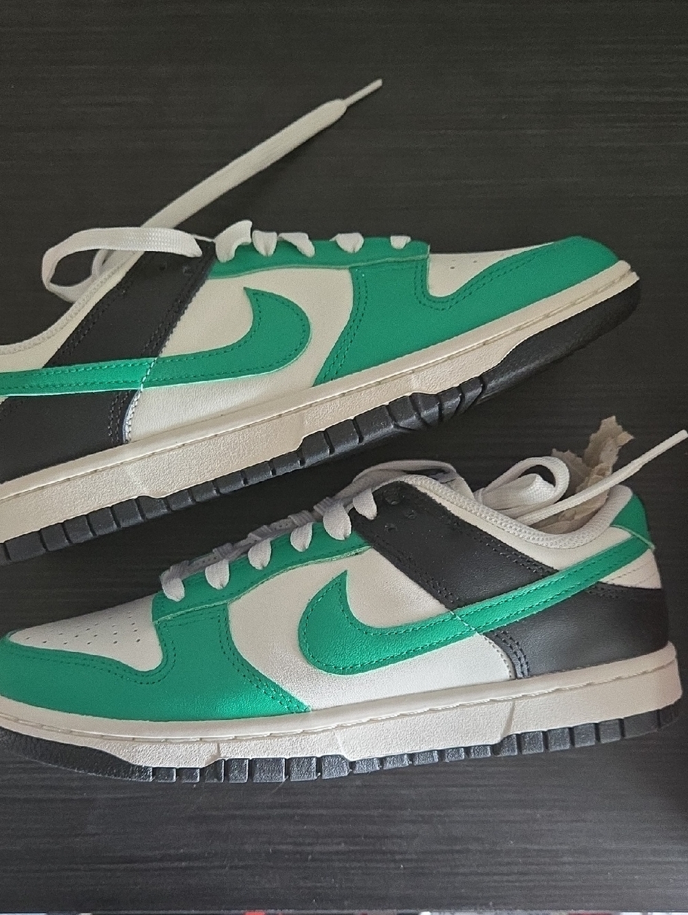 Nike Dunk Low Celtics Style Low-Top Sneakers New Women 9 Men 7.5 New